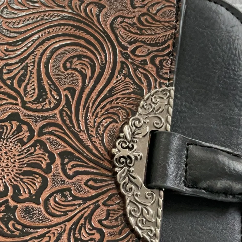 Bueno beautiful handbag tote.